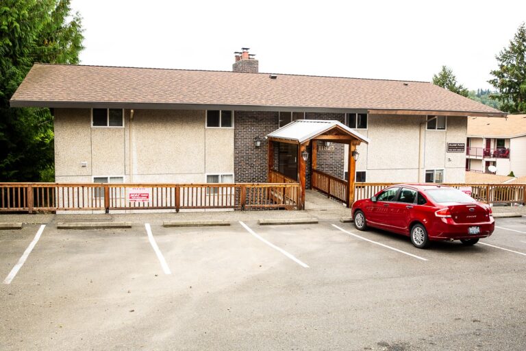 Village Plaza Apartments Westlake Associates